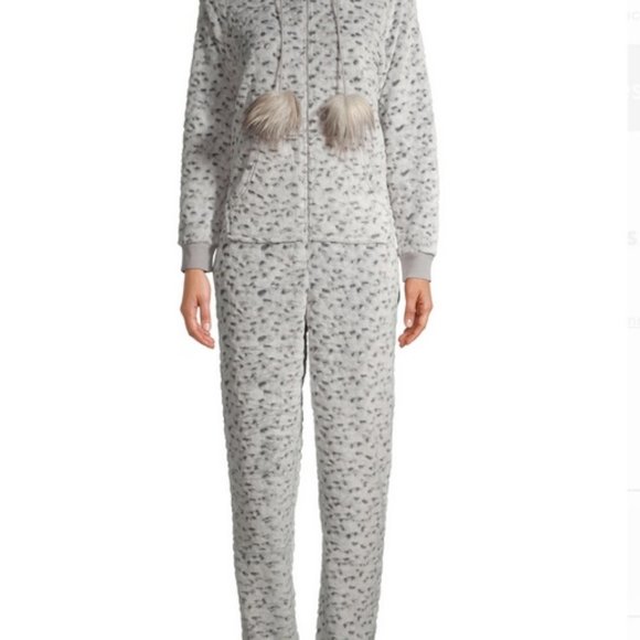 NWT M 8 10 womens leopard cheetah pajamas onesie - Picture 1 of 8